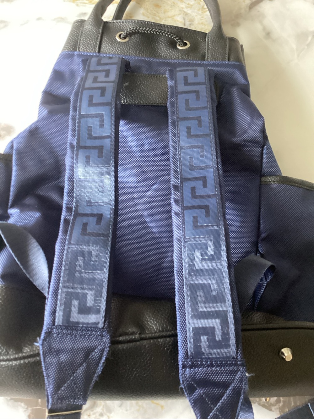 Versace parfums backpack - Picture 6 of 6